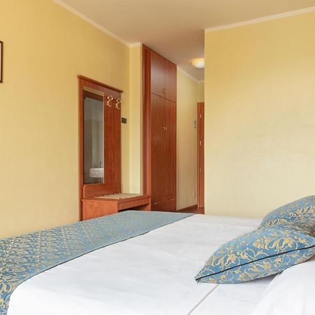 Hotel Postumia Доссобуоно Экстерьер фото