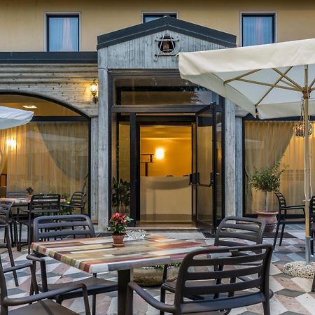 Hotel Postumia Доссобуоно Экстерьер фото