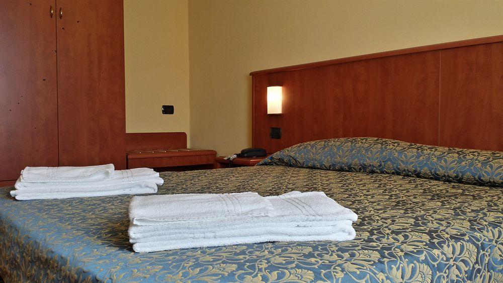 Hotel Postumia Доссобуоно Экстерьер фото