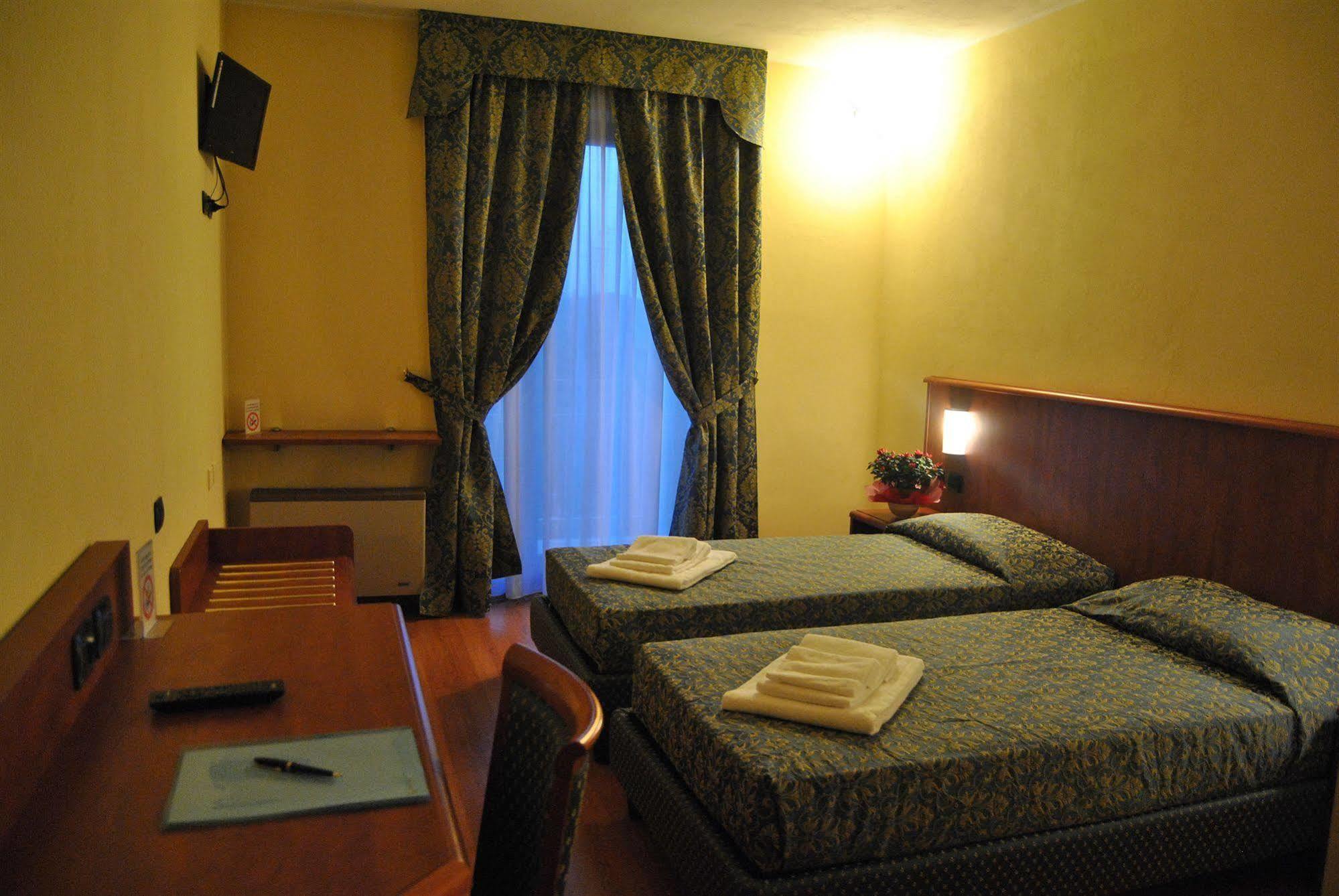 Hotel Postumia Доссобуоно Экстерьер фото