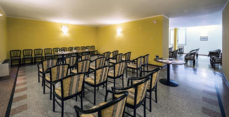 Hotel Postumia Доссобуоно Экстерьер фото