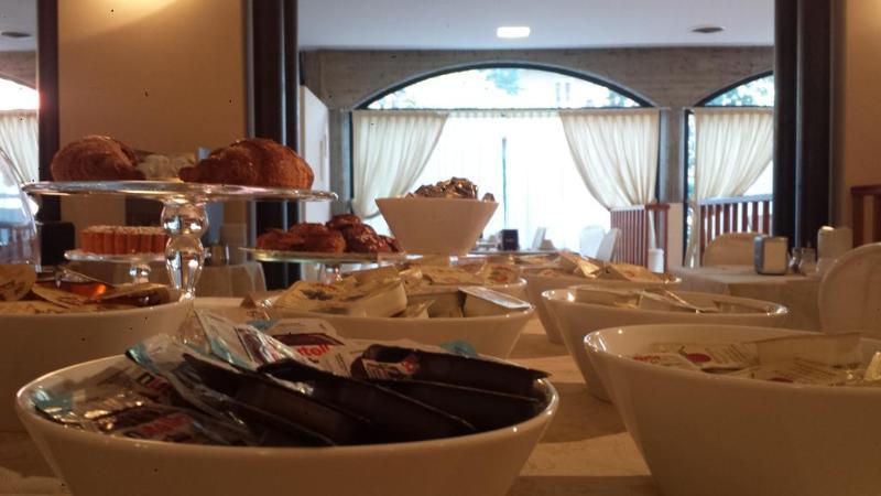 Hotel Postumia Доссобуоно Экстерьер фото