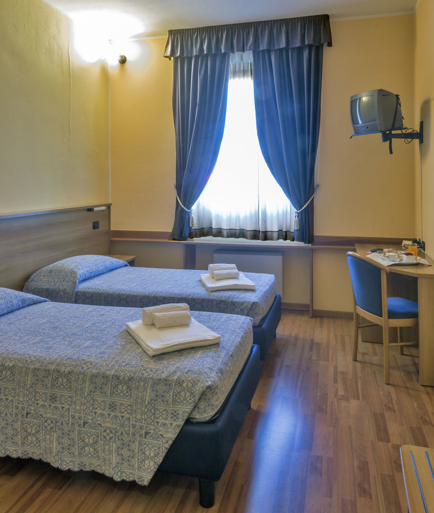Hotel Postumia Доссобуоно Экстерьер фото