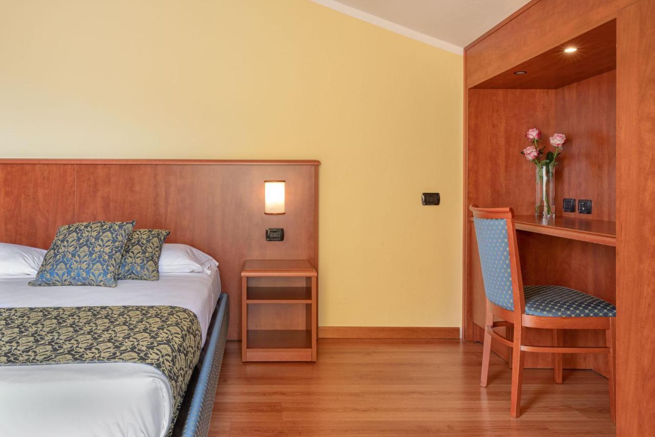 Hotel Postumia Доссобуоно Экстерьер фото